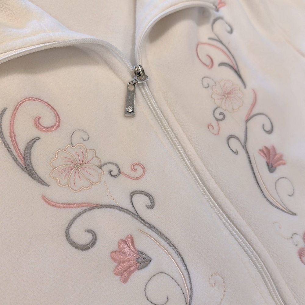 Allison Daley embroidered fleece jacket - Picture 3 of 6